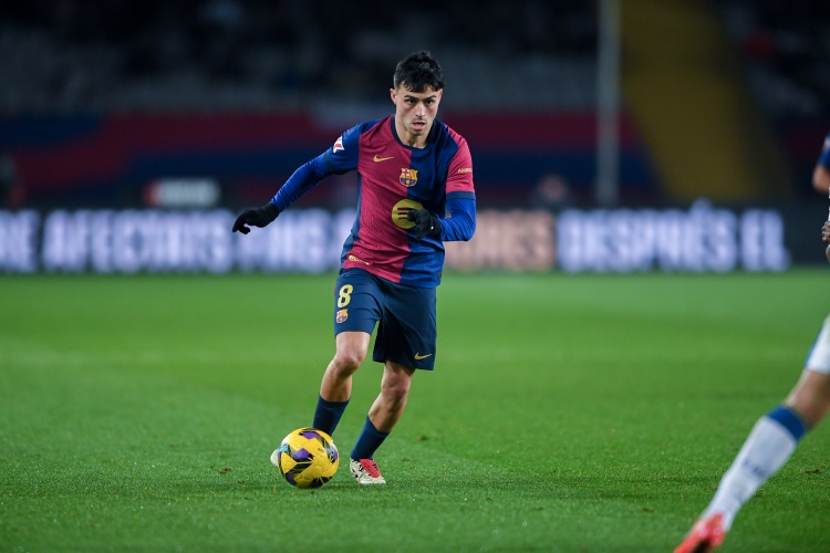 佩德里：施压不到位且防线很靠前，对手一个简单直塞就可形成单刀